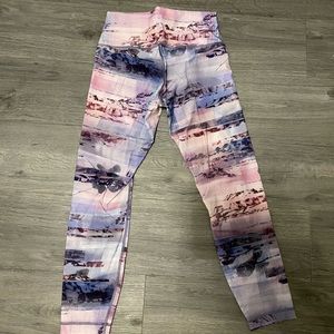 Lululemon wunder under high rise crops